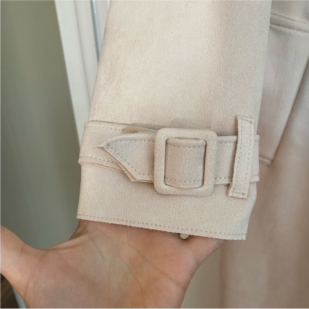 Tahari Elegant Beige Trench Coat - Picture 3 of 7